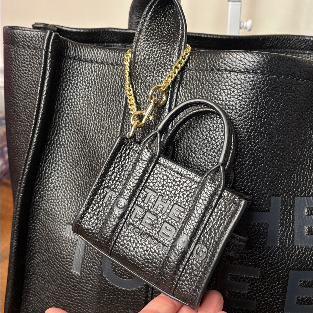MARC JACOBS THE TOTE BAG: NANO BAG CHARM- AUTHENTIC - Picture 5 of 16